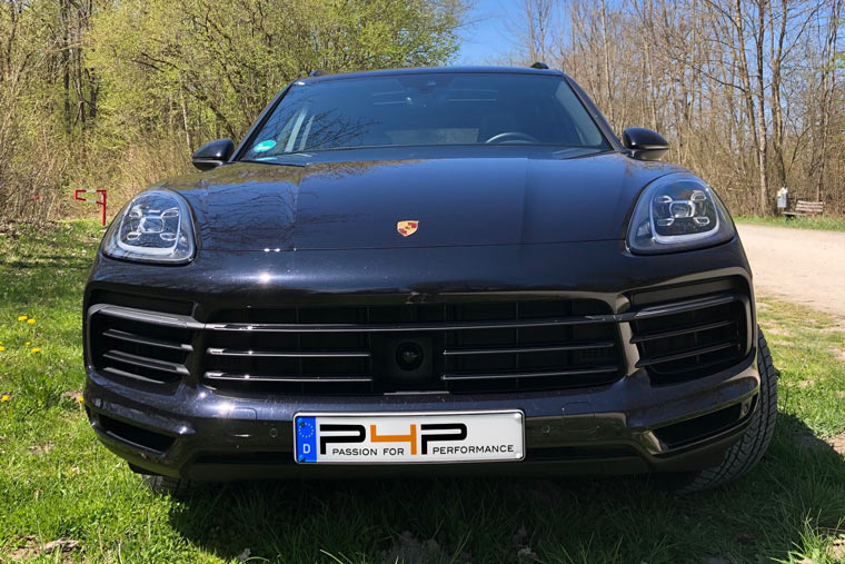 Porsche Cayenne Hybrid mit Chaffeurdienst mieten